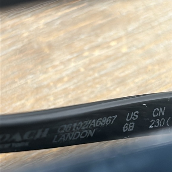 Coach New York Landon Gold Bow Thong Flip Flop Sandal Women Size 6 - Picture 12 of 17